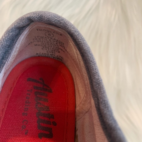 Toddler Pin Stripe Slip On's! - Picture 3 of 4